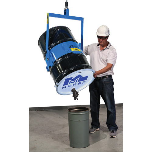 Ensemble de l&egrave;ve-baril manuel inclinable, Baril de 55 gal. US (45 gal. imp.), Capacit&eacute; 800 lb/363 kg PB Rental Co. Ltd.