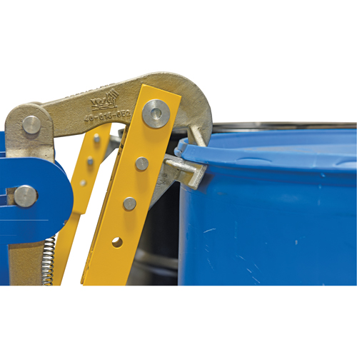 Manipulateur de barils Eagle Beak automatique, Pour 55 gal. US (45 gal. imp.) PB Rental Co. Ltd.