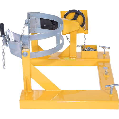 Porte-baril pour chariot &agrave; fourche, Pour 55 gal. US (45,8 gal imp&eacute;rial) PB Rental Co. Ltd.
