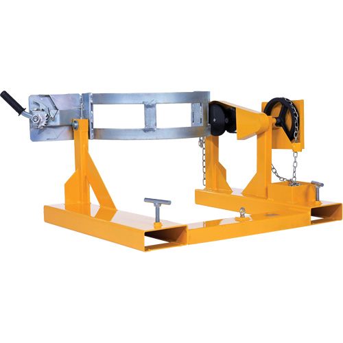 Porte-baril pour chariot &agrave; fourche, Pour 55 gal. US (45,8 gal imp&eacute;rial) PB Rental Co. Ltd.