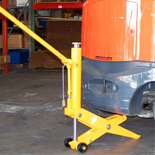 Cric robuste pour tracteurs et chariots &eacute;l&eacute;vateurs PB Rental Co. Ltd.