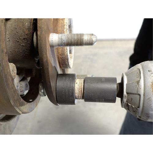 Outil d'installation de goujons de roue PB Rental Co. Ltd.