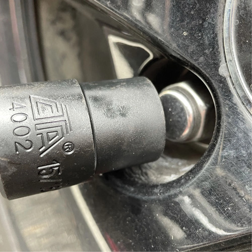 Emergency Lug Nut Remover PB Rental Co. Ltd.