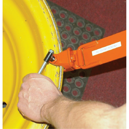 Mainteneur de talon pour pneus agricoles PB Rental Co. Ltd.