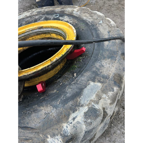 Cale de talon MEGABITE de 3 & 4 cm PB Rental Co. Ltd.