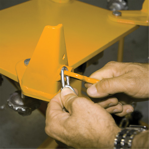 Cric de transmission Yellow Jackit, Cap. de levage 2,2 tonnes PB Rental Co. Ltd.