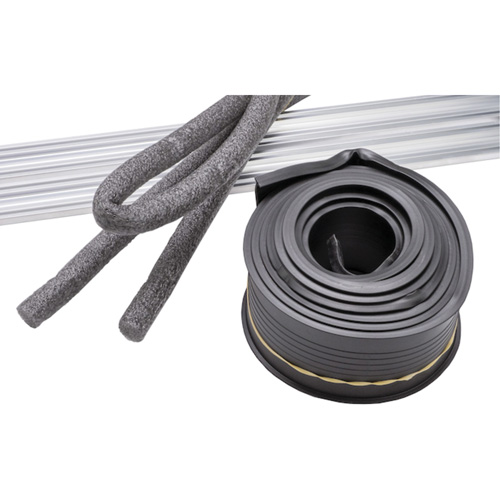 Porte de garage &agrave; balayage calfeutrant PB Rental Co. Ltd.