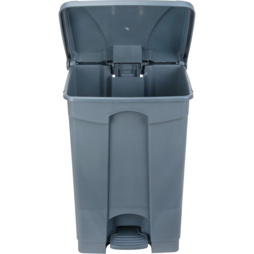 Poubelle &agrave; p&eacute;dale, Plastique, Capacit&eacute; 12 gal. US PB Rental Co. Ltd.