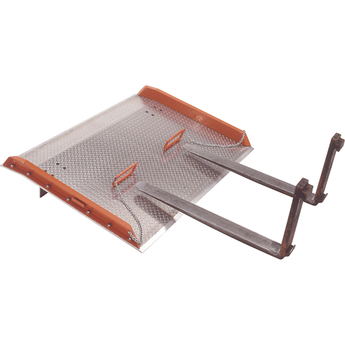 Rampes de chargement en aluminium - Poign&eacute;es pour chariots &agrave; fourches PB Rental Co. Ltd.
