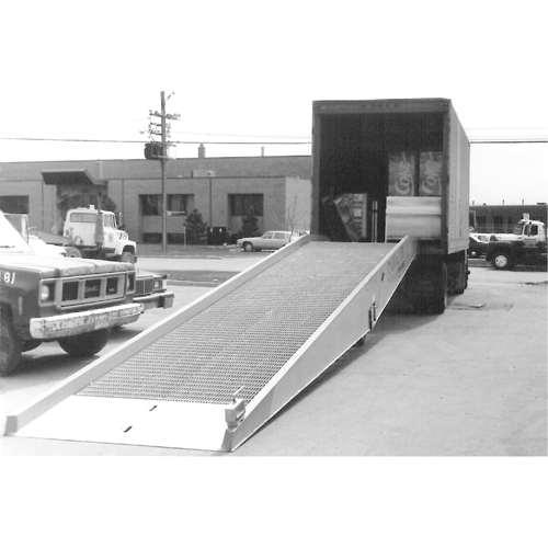 Mobile Yard Ramp, 11000 lbs. Capacity, 72" W x 36' L PB Rental Co. Ltd.