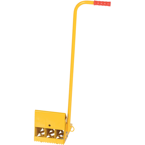 Cale de roue avec poign&eacute;e ergonomique, Acier, Jaune, 8" la x 10-3/4" p x 9-1/8" h PB Rental Co. Ltd.