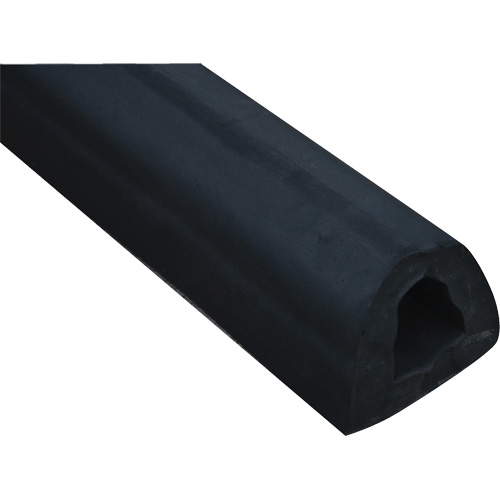 Butoir en caoutchouc extrud&eacute;, Caoutchouc, 4-1/8" la x 120" lo x 3-7/8" p PB Rental Co. Ltd.