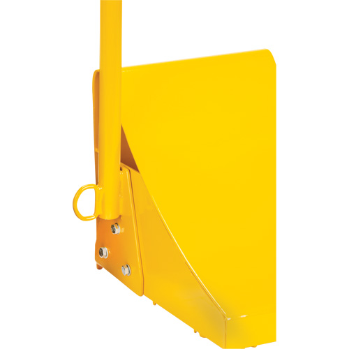 Ice Chock with Ergonomic Handle, Steel, Yellow, 8-1/16" W x 10-5/8" D x 8-13/16" H PB Rental Co. Ltd.