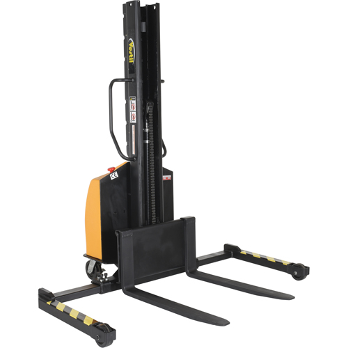 Gerbeur motoris&eacute; avec m&acirc;t &eacute;troit, Fonctionnement &eacute;lectrique, Capacit&eacute; 1500 lb, Lev&eacute;e max 63" PB Rental Co. Ltd.
