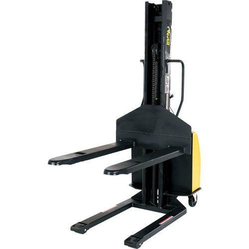 Gerbeur motoris&eacute; avec m&acirc;t &eacute;troit, Fonctionnement &eacute;lectrique, Capacit&eacute; 1500 lb, Lev&eacute;e max 63" PB Rental Co. Ltd.