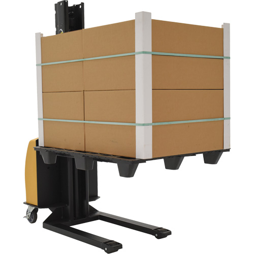 Gerbeur motoris&eacute; avec m&acirc;t &eacute;troit, Fonctionnement &eacute;lectrique, Capacit&eacute; 1000 lb, Lev&eacute;e max 63" PB Rental Co. Ltd.