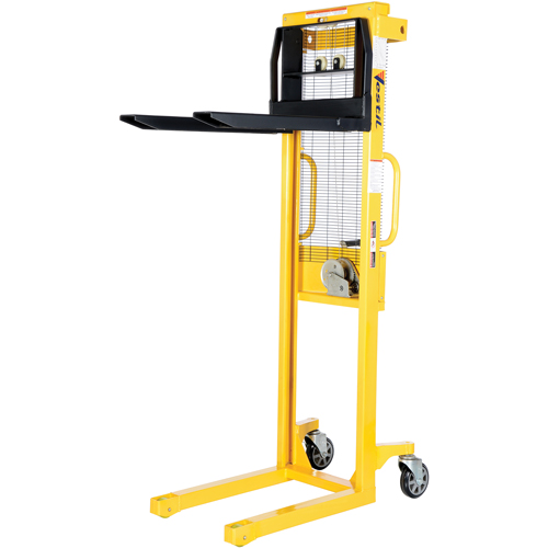 Gerbeur manuel, Fonctionnement Treuil manuel, Capacit&eacute; 770 lb, Lev&eacute;e max 60" PB Rental Co. Ltd.