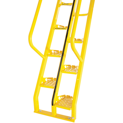 ESCALIER SEMELLE ALTERN85LOX102H 56 DEGRES PB Rental Co. Ltd.
