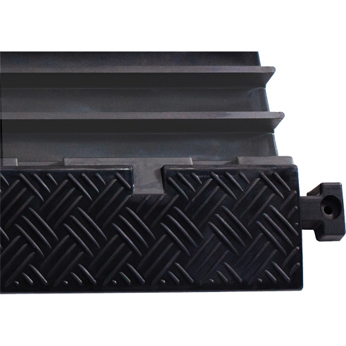 Protecteur de c&acirc;ble de s&eacute;rie moyenne Powerhouse, 5 canaux, 36" lo x 19,63" la x 2,25" h PB Rental Co. Ltd.
