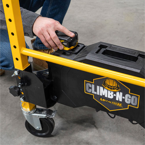 Syst&egrave;me de motorisation pour &eacute;chafaudage Climb-N-Go PB Rental Co. Ltd.