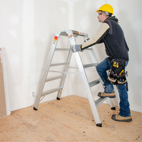 Poste de travail chevalet de sciage portatif, Cadre Aluminium, 12-1/4" p x 56" h PB Rental Co. Ltd.