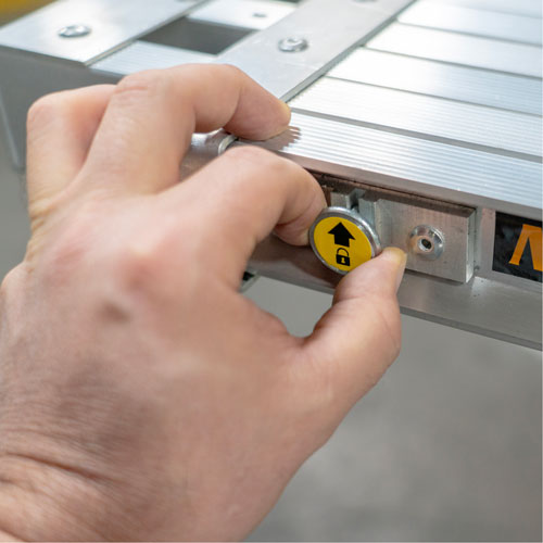 Planche de travail t&eacute;lescopique, 156" la x 12" pr, Capacit&eacute; de 250 lb, D&eacute;mont&eacute; PB Rental Co. Ltd.