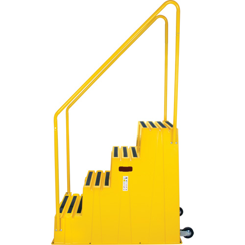 Escabeau industriel, 4 marches, 44" x 22-1/4" x Hauteur 65-1/8" PB Rental Co. Ltd.