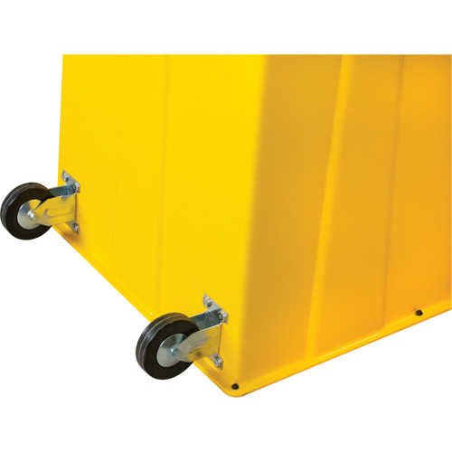 Escabeau industriel, 4 marches, 44" x 22-1/4" x Hauteur 65-1/8" PB Rental Co. Ltd.