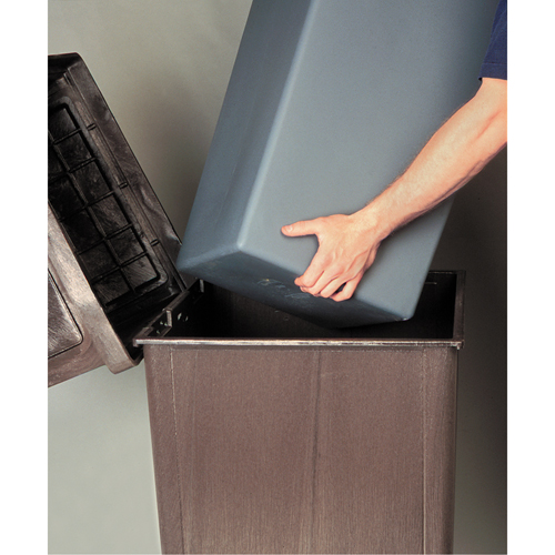 Landmark Series&reg; Classic Containers - Rigid Liners, 24.67 US gal. PB Rental Co. Ltd.