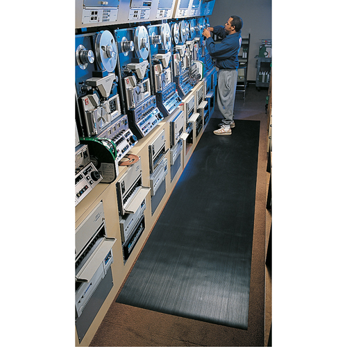 Tapis standard no 381, Ergonomique, 3' x 105' x 1/8", Noir PB Rental Co. Ltd.