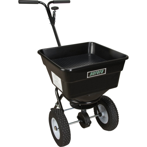 &eacute;pandeurs &agrave; la vol&eacute;e, 22000 pi², Capacit&eacute; de 100 lb PB Rental Co. Ltd.