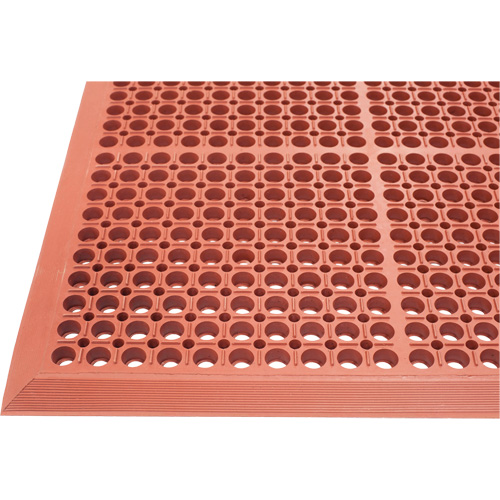 Competitor Series Mats, Slotted, 3' x 5' x 7/8", Orange, Natural Rubber PB Rental Co. Ltd.