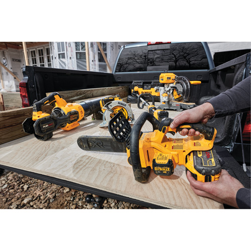 MAX* Cordless Chainsaw Kit, 12", Battery Powered, 20 V PB Rental Co. Ltd.