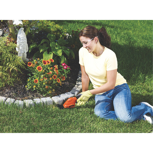 2-in-1 Garden Shear/Shrubber, Battery Powered, 3.6 V, 4"/6" Cutting Width PB Rental Co. Ltd.