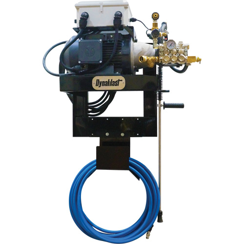 Laveuse &agrave; pression &agrave; eau chaude et froide murale 575V, &eacute;lectrique, 1900 PSI, 4 gal./min PB Rental Co. Ltd.