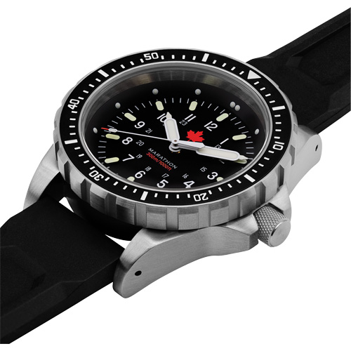 Tr&egrave;s grande montre &agrave; quartz pour plongeur avec feuille d'&eacute;rable rouge, Num&eacute;rique, &agrave; piles, 46 mm, Noir PB Rental Co. Ltd.