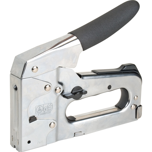 Agrafeuse-cloueuse robuste PB Rental Co. Ltd.
