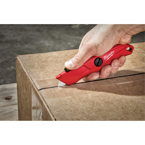 Couteau autor&eacute;tractable, 3/4", Acier, Prise en M&eacute;tal PB Rental Co. Ltd.