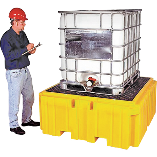 GRV Spill Pallet Plus avec drain, Capacit&eacute; de d&eacute;versement 365 gal. US, 62" x 62" x 28" PB Rental Co. Ltd.