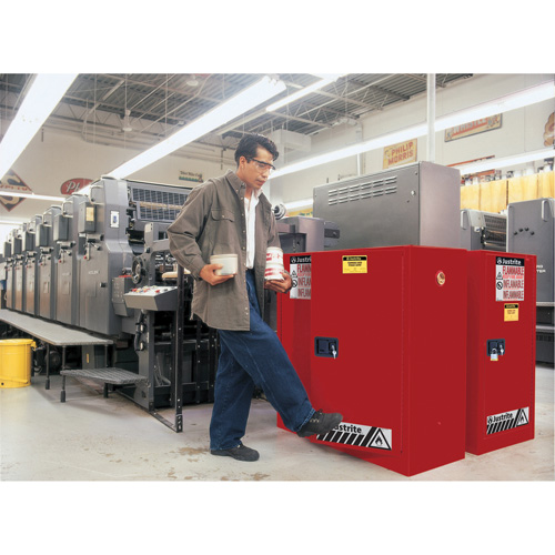 Sure-Grip&reg; EX Combustibles Safety Cabinet for Paint and Ink, 40 gal., 3 Shelves PB Rental Co. Ltd.