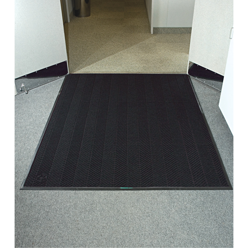 Waterhog&reg; Eco Elite Matting, Wiper/Scraper, 4' x 6' x 3/8", Black Smoke PB Rental Co. Ltd.