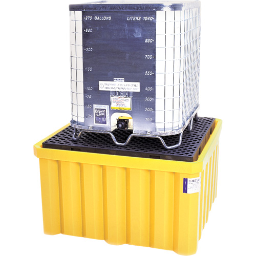 Palette antid&eacute;versement avec drain Ultra-IBC Spill Pallet , Capacit&eacute; de d&eacute;versement 400 gal. US, 58,75" x 58,75" x 33" PB Rental Co. Ltd.