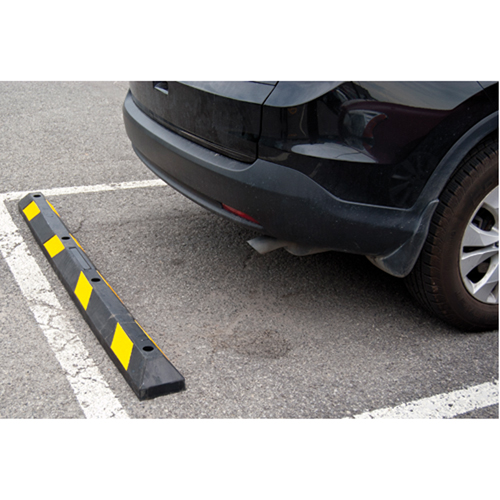 Butoir pour espace de stationnement, Caoutchouc, 6' l, Noir/Jaune PB Rental Co. Ltd.