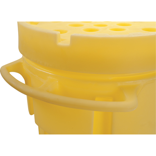 Trousse de lutte contre les d&eacute;versements de premi&egrave;re qualit&eacute;, Universel, Overpack/Baril de r&eacute;cup&eacute;ration, Absorbance de 95 gal. US PB Rental Co. Ltd.
