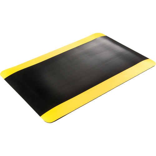 Tapis tr&egrave;s robuste pour panneau de contr&ocirc;le No 720, Ondul&eacute;, 3' x 10' x 5/8", Noir/Jaune, PVC PB Rental Co. Ltd.