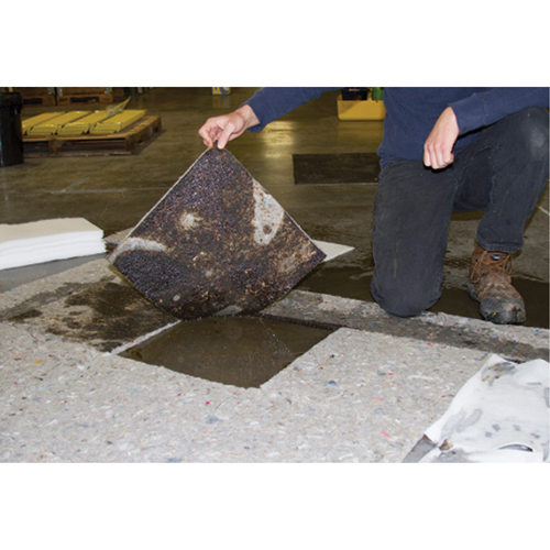 Tampons Husky Spilltration, Huile seulement, 16" x 16", 17,2 gal. d'absorption PB Rental Co. Ltd.