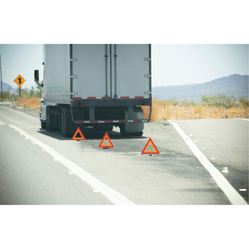 Triangular Reflector Kit PB Rental Co. Ltd.