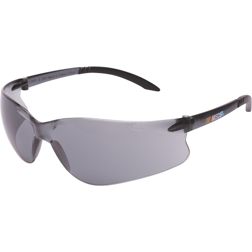 Lunettes de s&eacute;curit&eacute; Veratti GT, Lentille Grise/fum&eacute;e, Anti-&eacute;gratignures, ANSI Z87+/R&eacute;pond ou surpasse la norme CSA Z94.3 PB Rental Co. Ltd.