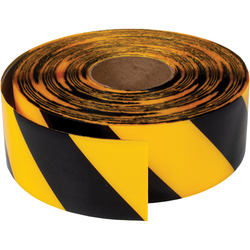 Ruban de marquage tr&egrave;s r&eacute;sistant pour plancher ArmorStripe, 3" x 100', PVC, Noir et jaune PB Rental Co. Ltd.