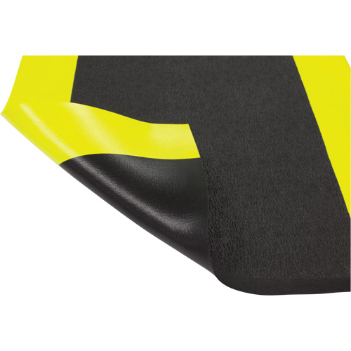 Tapis antifatigue Airsoft, Rugueux, 3' x 5' x 3/8", Noir/Jaune, &eacute;ponge en PVC PB Rental Co. Ltd.